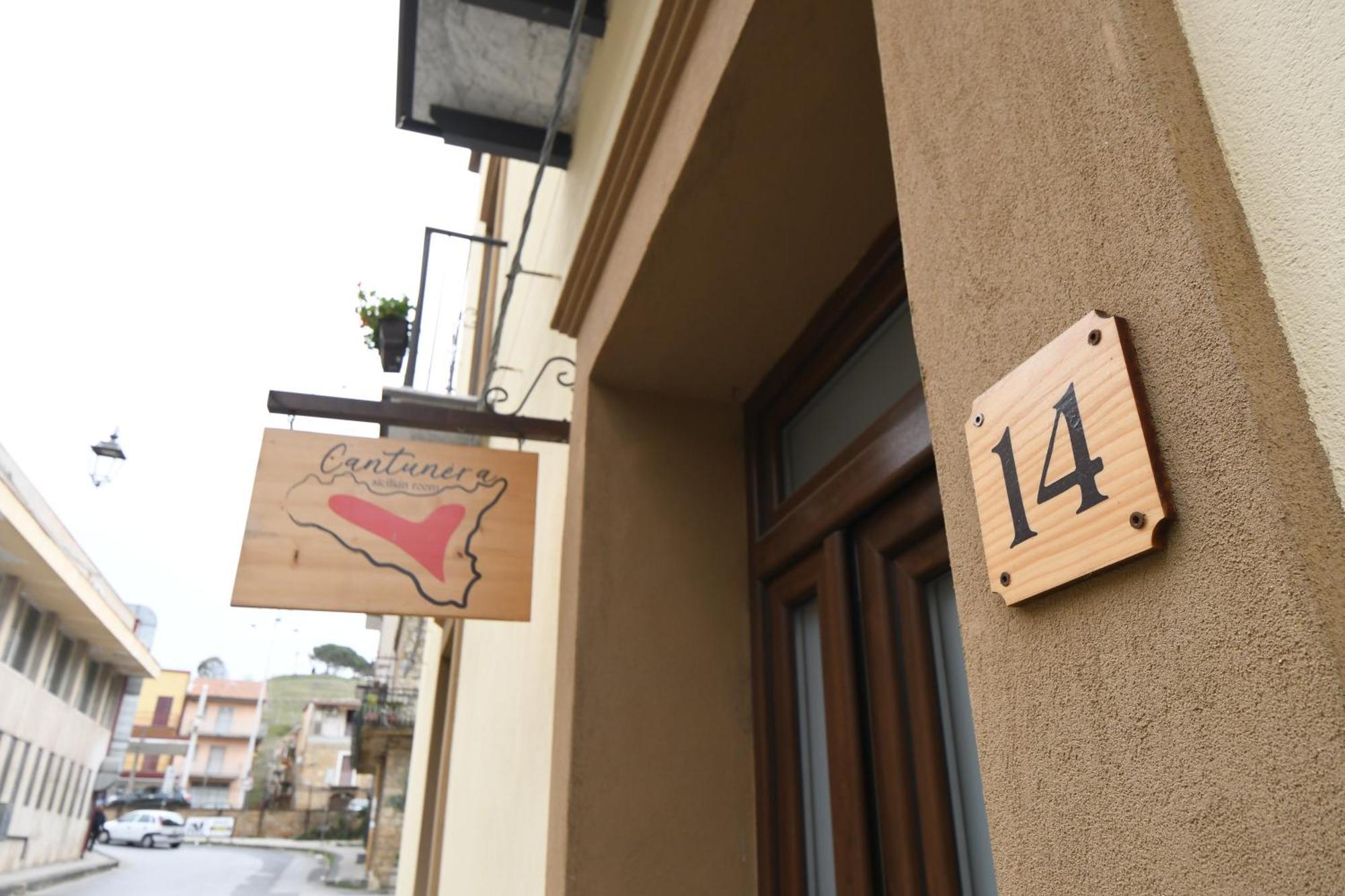Cantunera Sicilianroom เปียซซา อาร์เมรีนา ภายนอก รูปภาพ